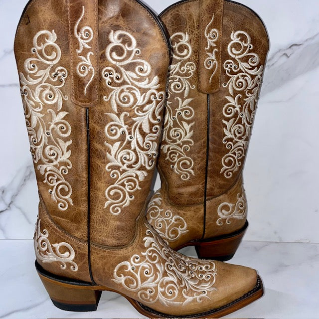 Country Cowgirl Snip Toe Rock'em Boots, Size 7 - Sandy's Savvy Chic Resale Boutique
